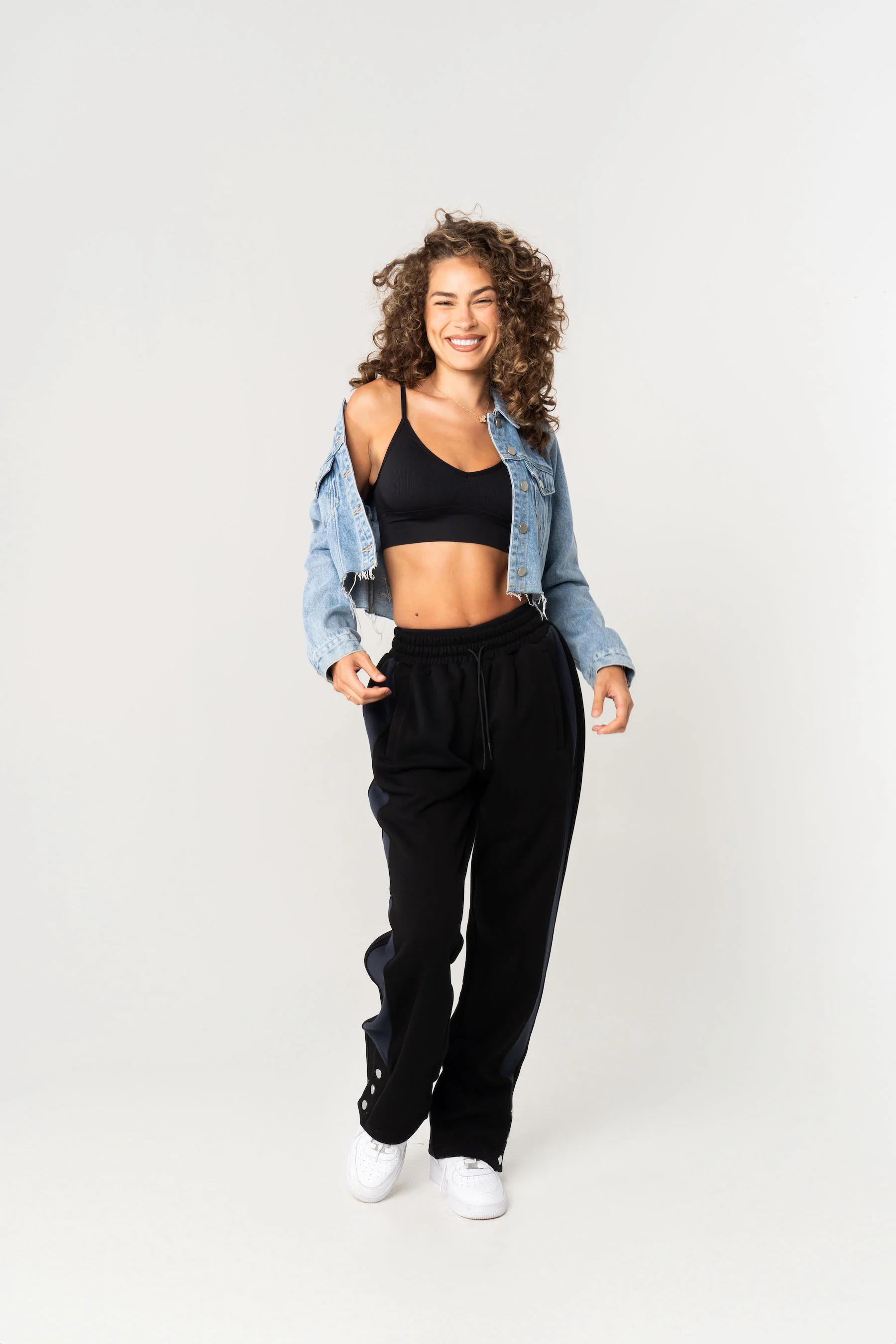 WOMEN'S CROPPED DENIM JACKET - DENIM - Image 6